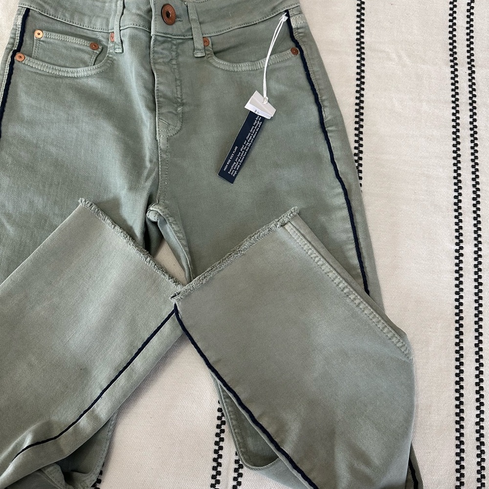Vineyard Vines High Rise Green Jeans - Picture 4 of 7